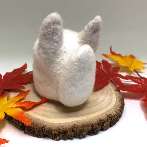 大福キツネ 白キツネ もみじ 紅葉 幻獣 【羊毛フェルト人形】 羊毛