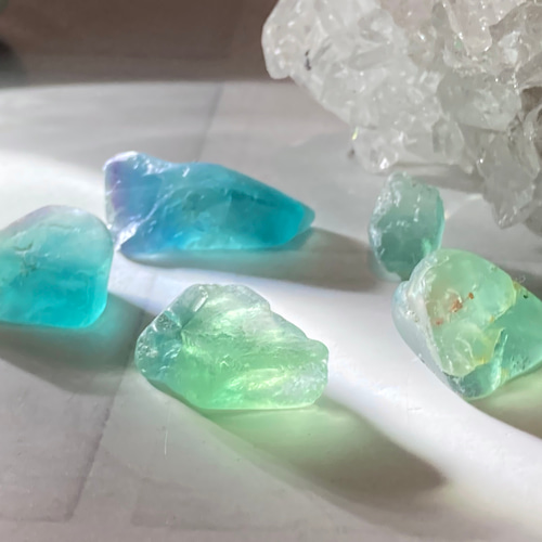 ミニ原石5個セット✨ フローライト 蛍石 細石 ラフストーン 天然石