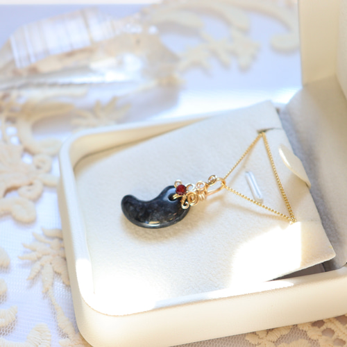 黒翡翠ペンダントトップ【龍彫 翡翠】ブラックシリカネックレス鑑定書