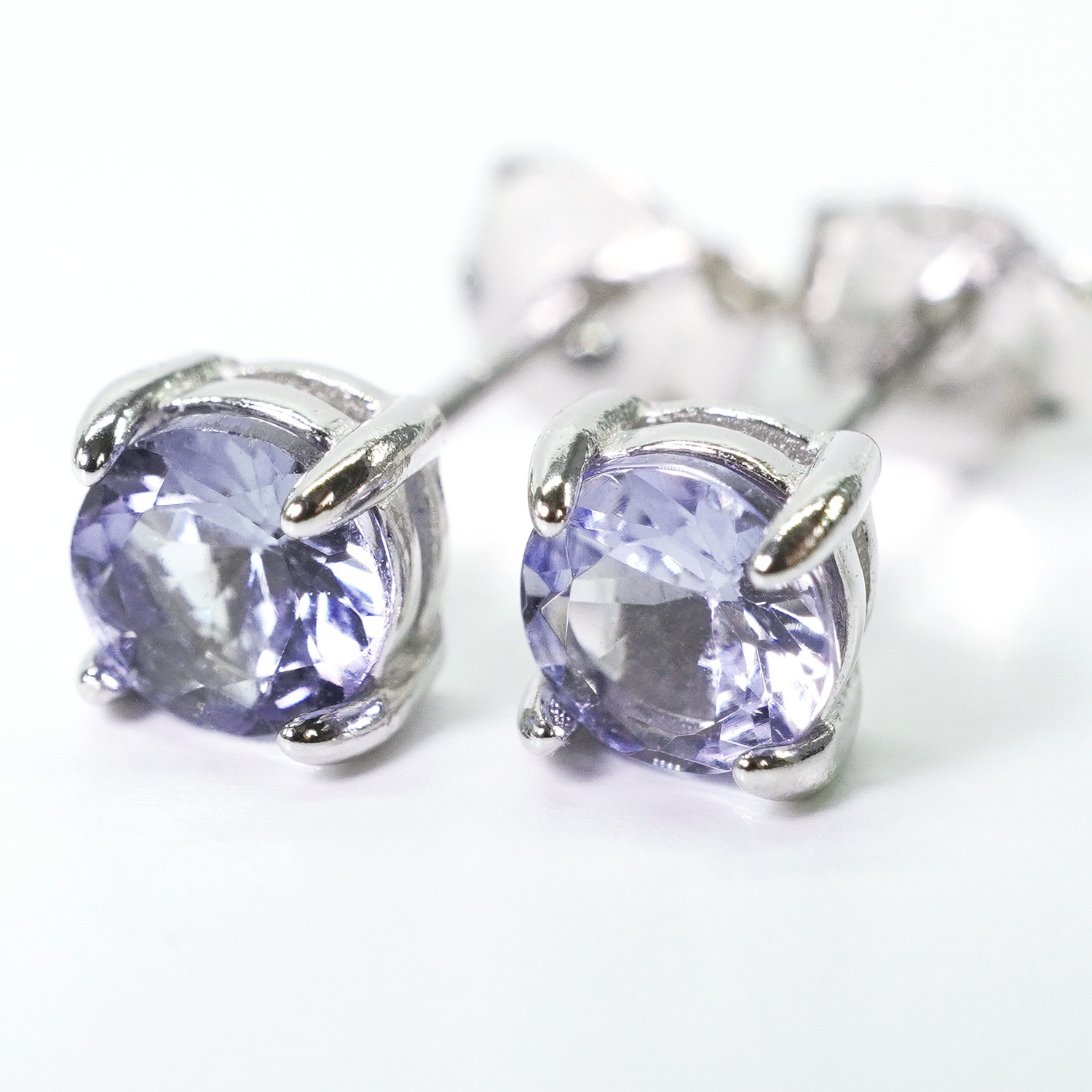 天然石 4㎜ タンザナイト スタッドピアス ペア