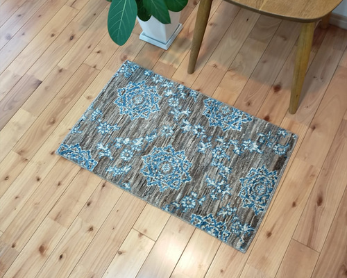 アウトレット新品良品】夏は涼しく冬は暖かい天然無染めラグ