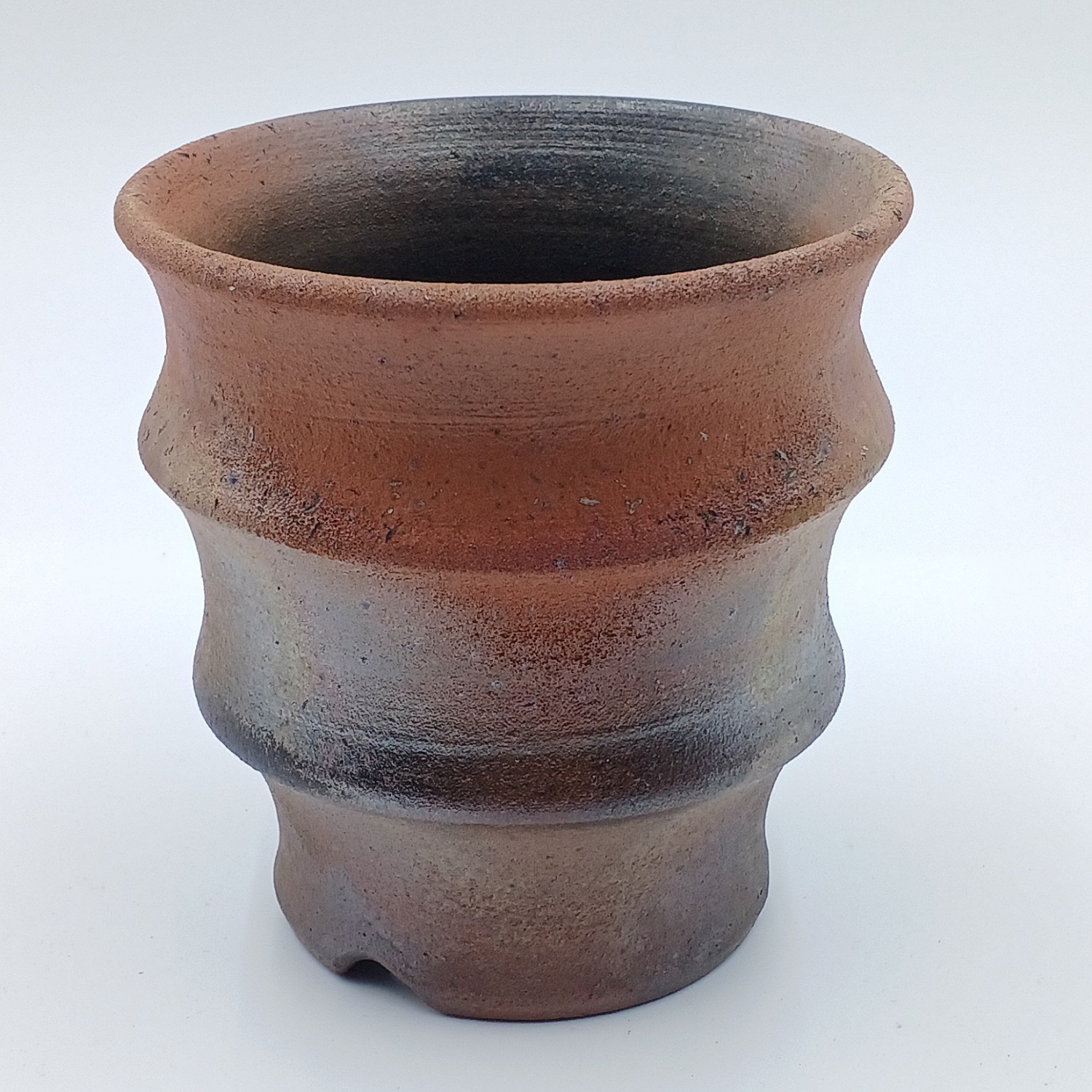 3号　BsLab の植木鉢 C-11 (炭化焼成・匣詰め・窯変・緋色・焼締)