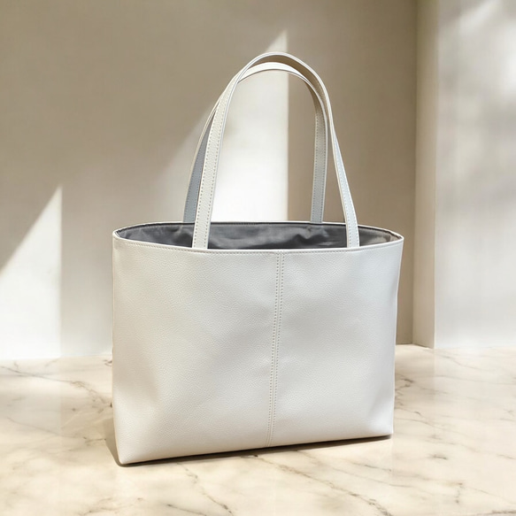 日本製】超軽量280g 上質PUレザー 防水 A4ファイル対応 底硬めで自立