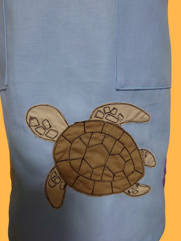 シャチとうみがめのアップリケエプロン ^^ シャチとうみがめのアップリケエプロン