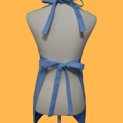 【選べる9色】シャチとうみがめのアップリケエプロン｜大きめポケット付き｜丈夫な綿素材｜ギフトにもおすすめ 4枚目の画像