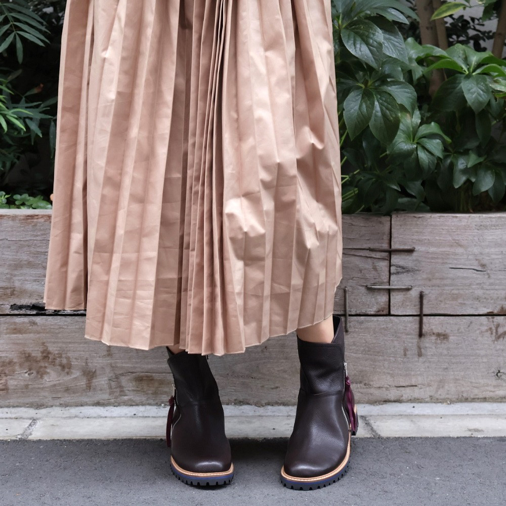 【1900 DBR】軽量タンクソールのブーツ　＊made in Japan＊