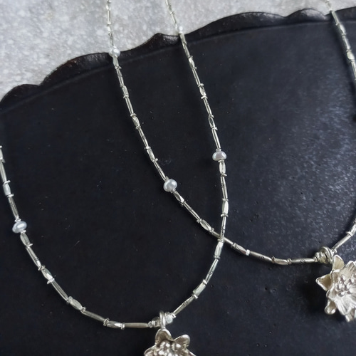 カレンシルバーのお花ネックレス S ブレスレット chikuchikutongtong