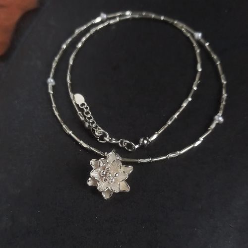 カレンシルバーのお花ネックレス M ブレスレット chikuchikutongtong