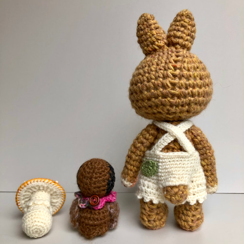 Megmeg'sDoll様の許可あり」あみぐるみ うさぎとちびヤンバル〜きのこ