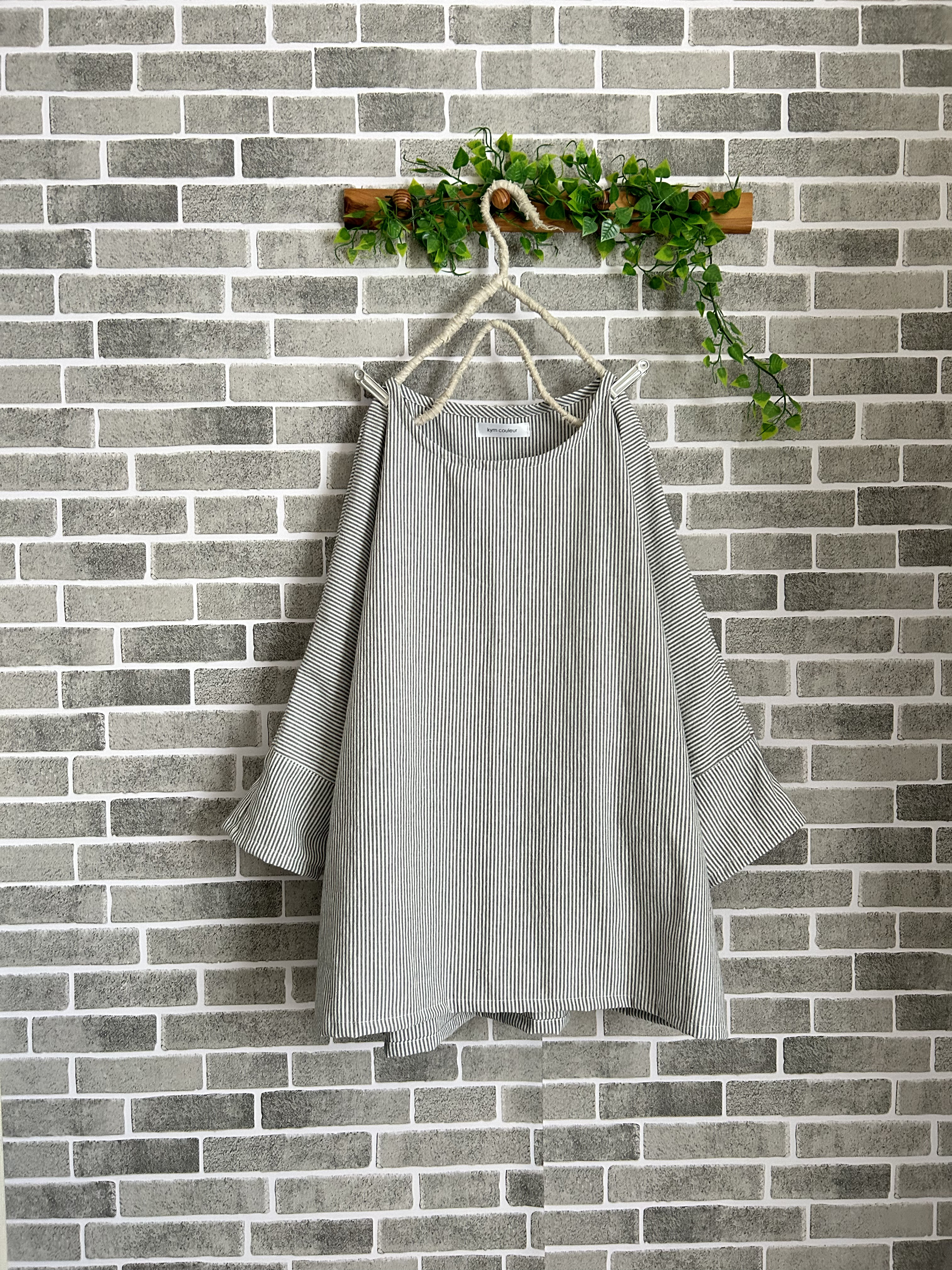 薄手チャコールグレーピンストライプcotton100%ゆったりドルマンブラウス