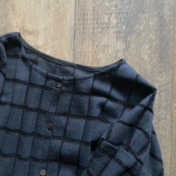 【前後で着れる2wayブラウス】ブロックチェックの起毛レース/コードラッセルレース 3枚目の画像