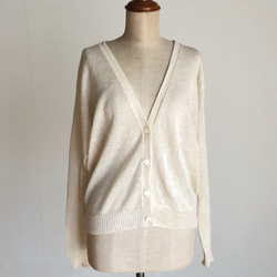 麻綿のカーディガン　オフホワイト　程よい透け感　春夏秋用 1枚目の画像