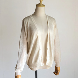 麻綿のカーディガン　オフホワイト　程よい透け感　春夏秋用 3枚目の画像