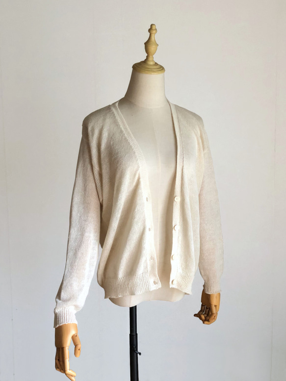 麻綿のカーディガン　オフホワイト　程よい透け感　春夏秋用 3枚目の画像