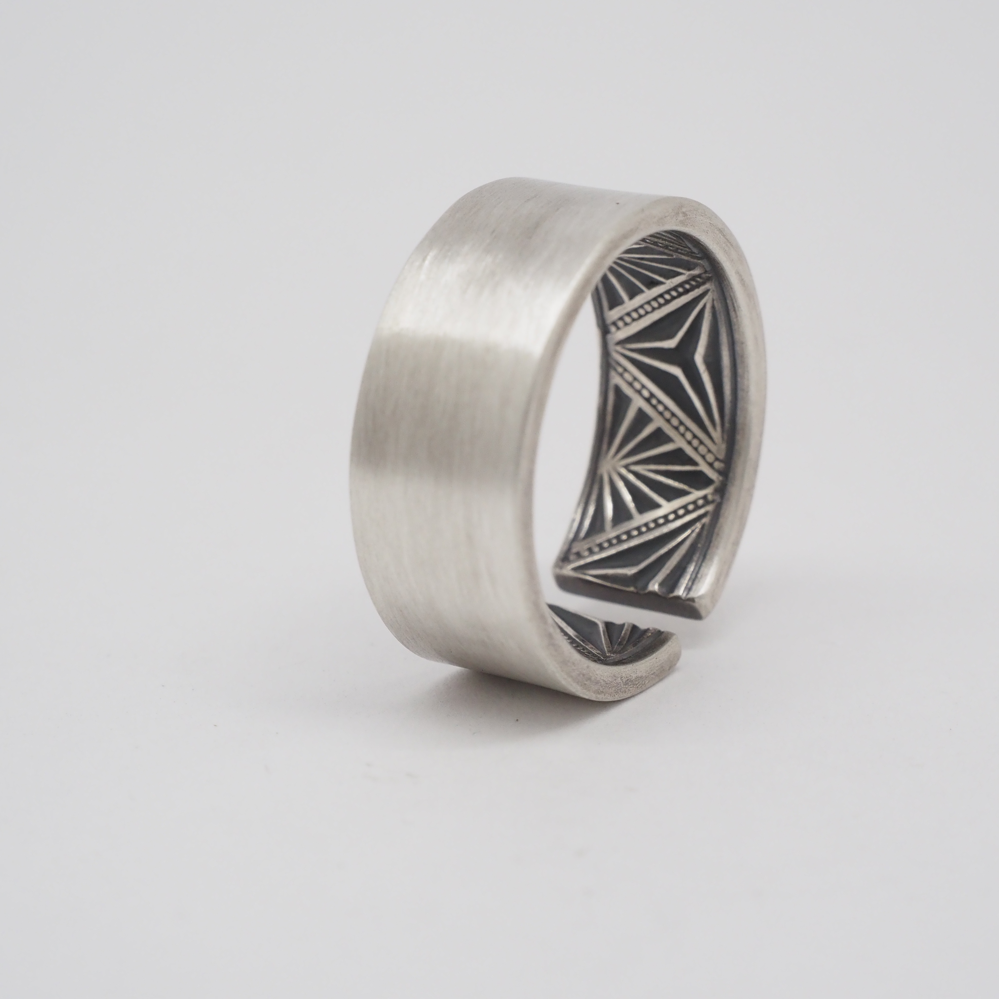 triangle pattern ring SILVER925  さんかく柄リング　あえての裏