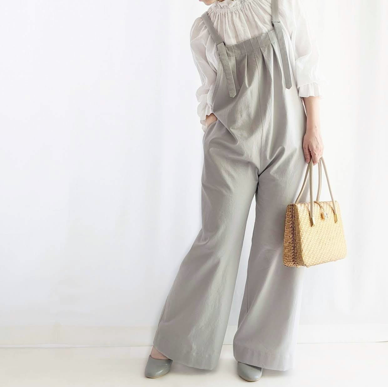 大人のためのサロペットパンツ（ライトグレー　コットンツイル） 11,448円