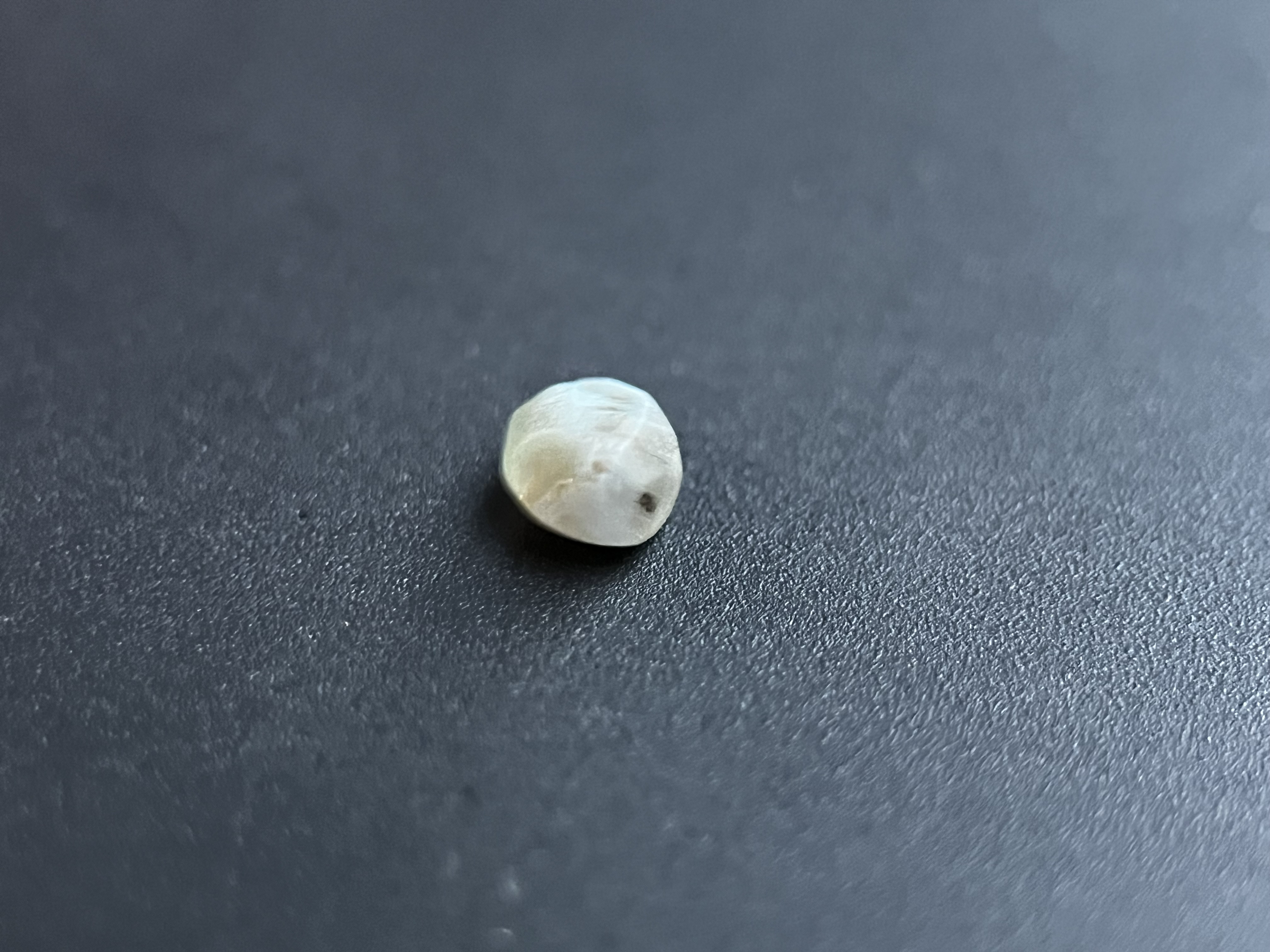 アレキサンドライトキャツアイ 非加熱天然 0.54ctNatural Alexandrite cat’s eye