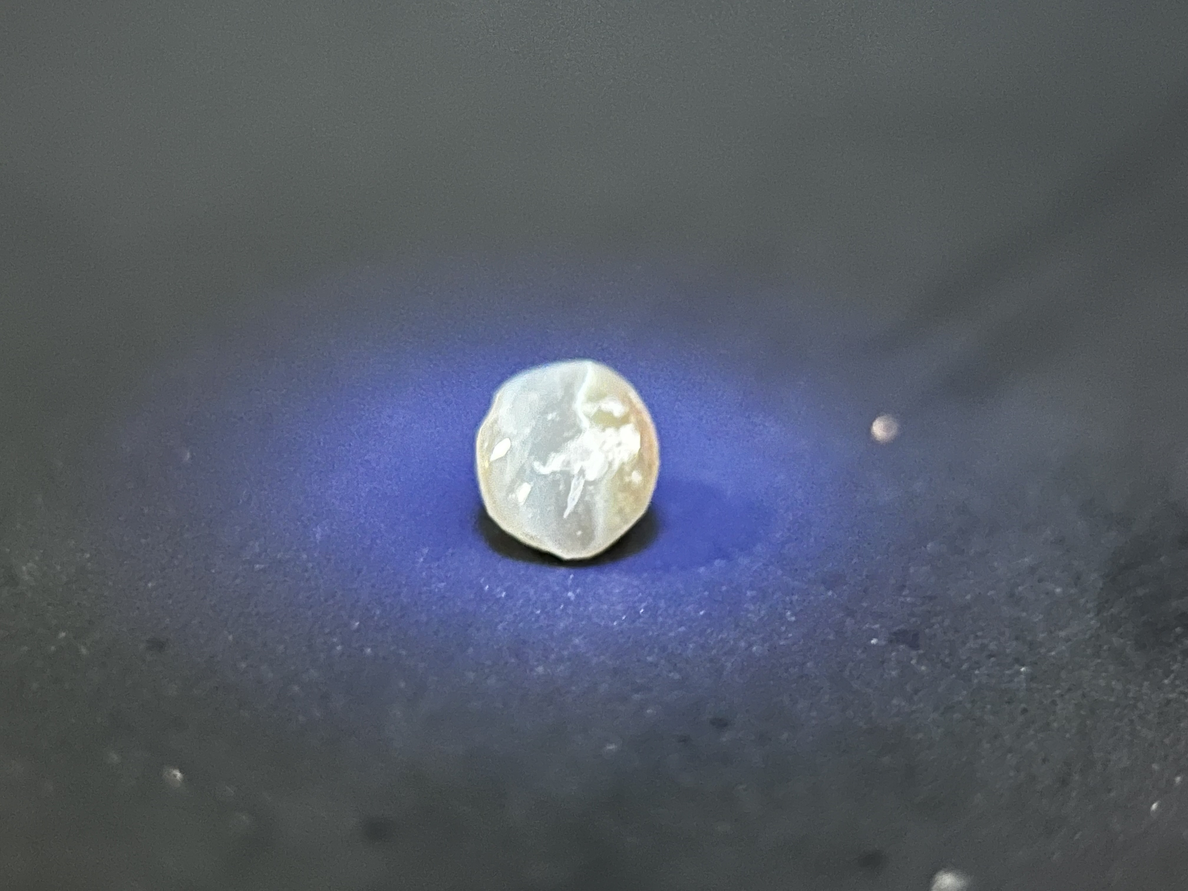 アレキサンドライトキャツアイ 非加熱天然 0.54ctNatural Alexandrite cat’s eye