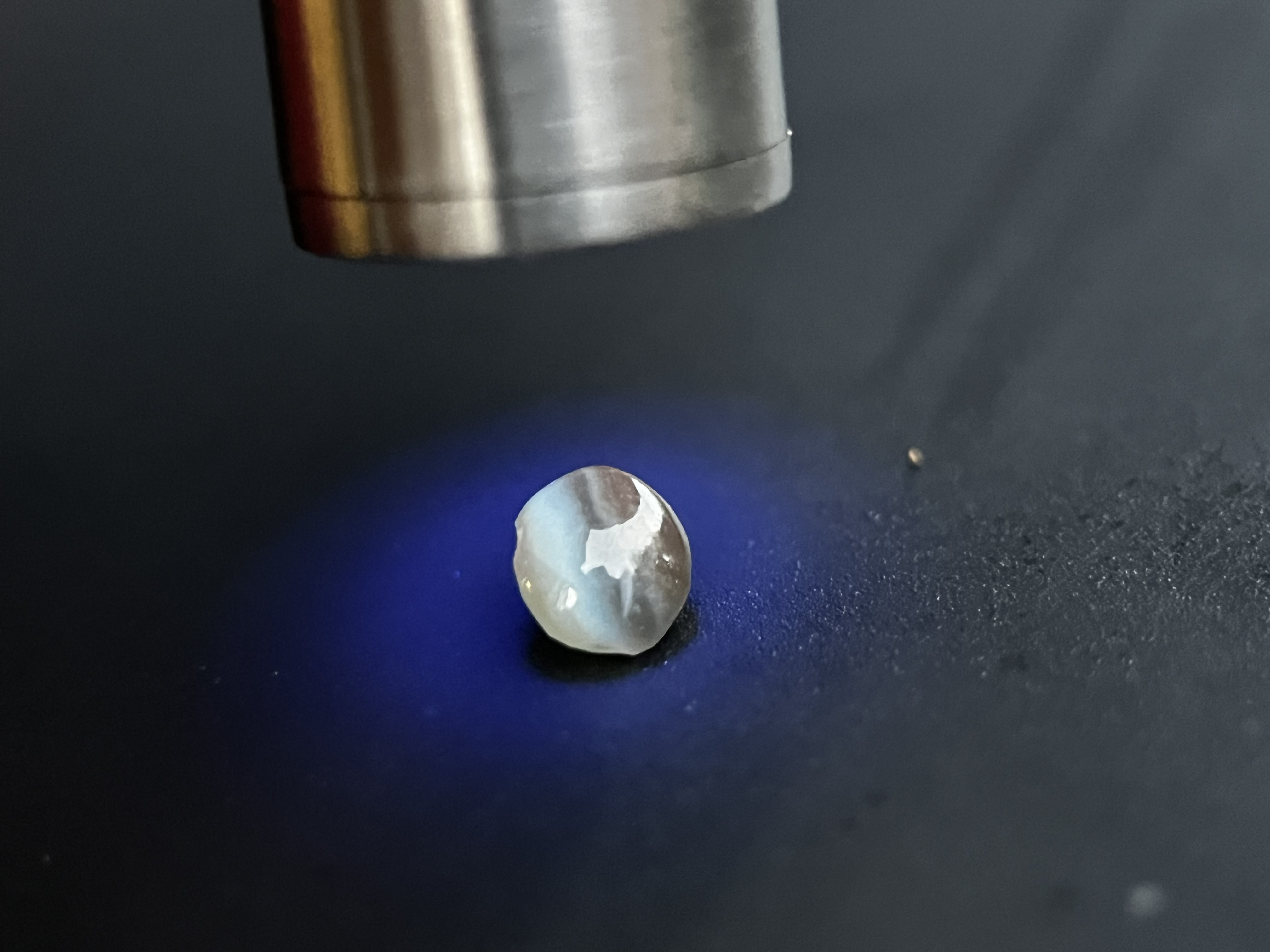 アレキサンドライトキャツアイ 非加熱天然 0.54ctNatural Alexandrite cat’s eye