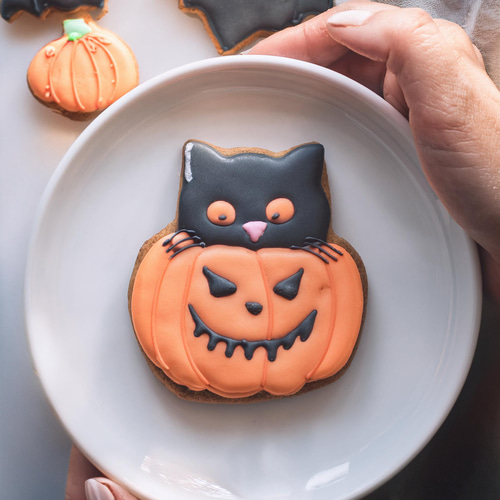 ハロウィン^(｀∇´)^ 猫カボチャ型ランタン 【小】 ホワイト