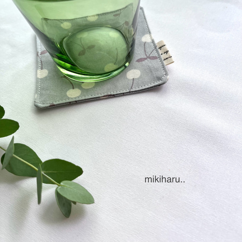 さくらんぼコースター 2枚セット くすみブルー その他キッチン小物  