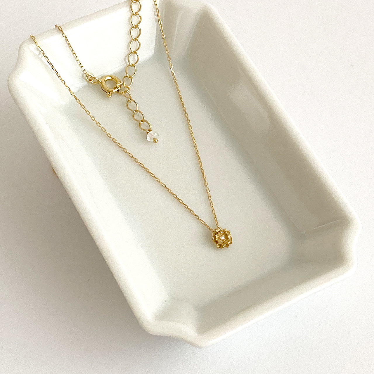 モッコウバラの小さなペンダント