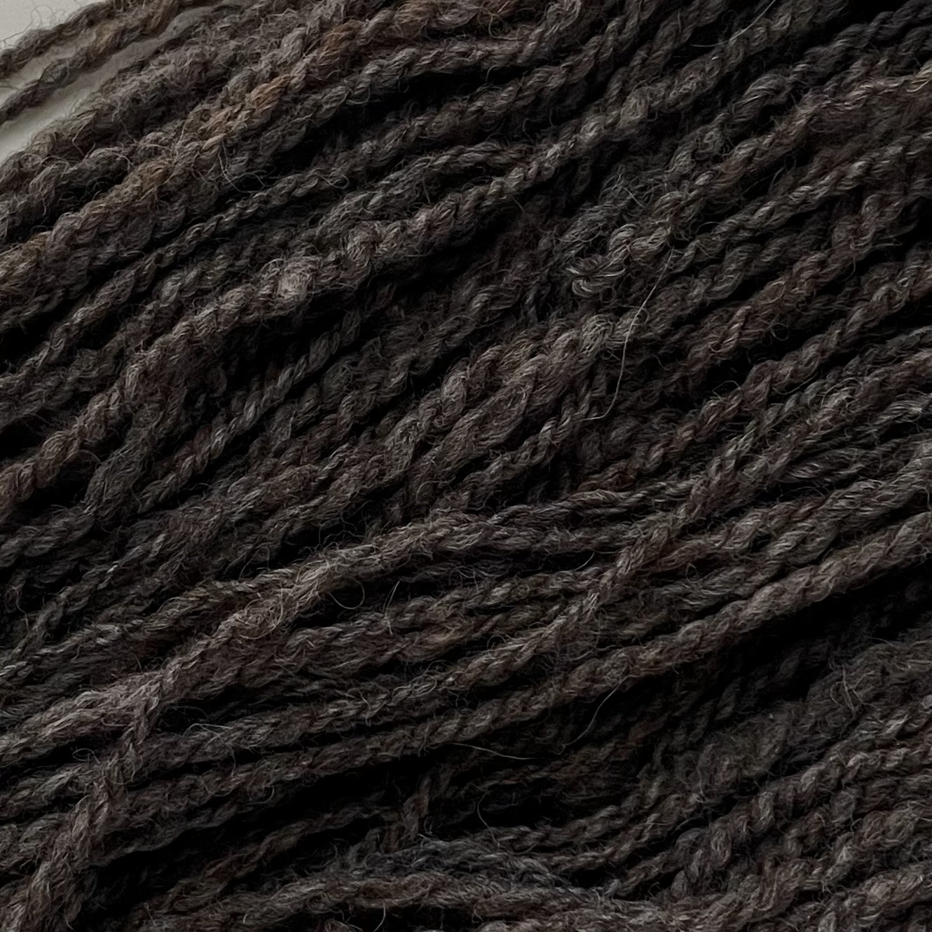 手紡ぎ毛糸〜 アルパカ混ブラウン双糸