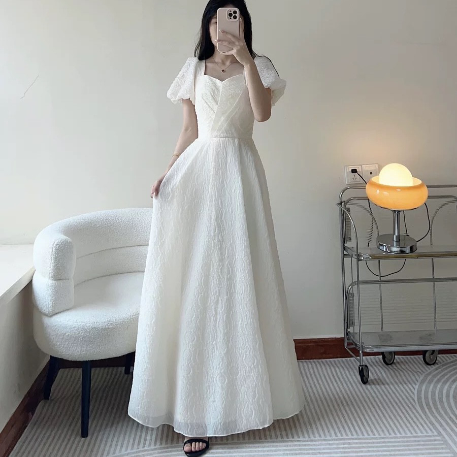 高品質！花柄サテン　パフスリーブ　ミモレ丈/床付く　スクエアネック　オフホワイト細見えシルエット　ビスチェ　デート合コン