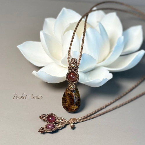 『楓』ピーターサイトとミックススピネルのマクラメペンダントネックレス 楓』ピーターサイトとミックススピネルのマクラメペンダント