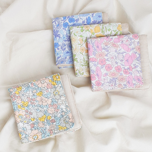 ハンドメイドガーゼハンカチリバティ（ドーセットローズ）ピンク×カーキ