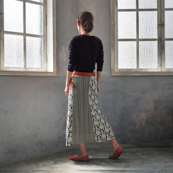 成人壓花印花 x 針織提花條紋 *A字* 長裙 第3張的照片