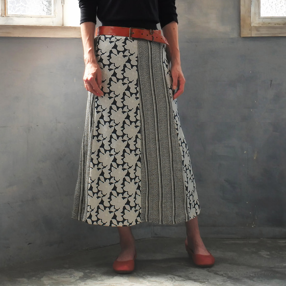 成人壓花印花 x 針織提花條紋 *A字* 長裙 第1張的照片