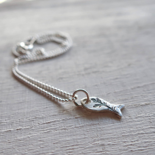  　ネックレス　フィッシュ　魚　シルバー　925S フィッシュペイズリー柄フィッシュテールネックレス Sサイズ