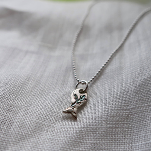  　ネックレス　フィッシュ　魚　シルバー　925S フィッシュペイズリー柄フィッシュテールネックレス Sサイズ