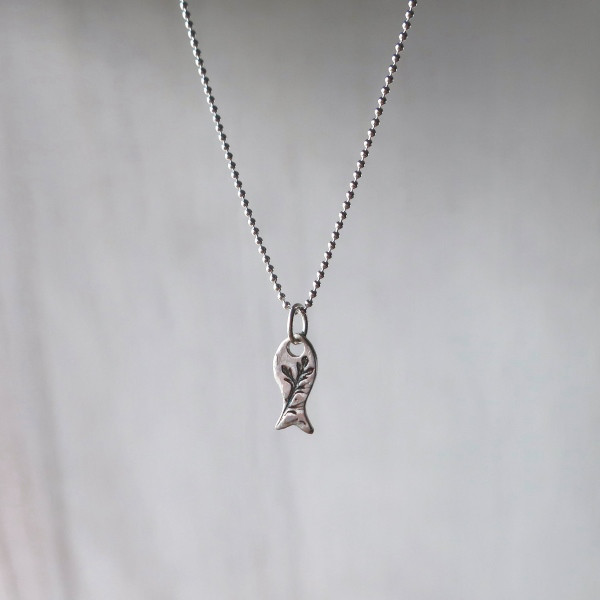 魚 Fish シルバー925 プチネックレス ネックレス・ペンダント