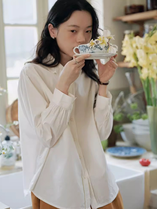 フリル襟　長袖シャツ　コットンシャツ