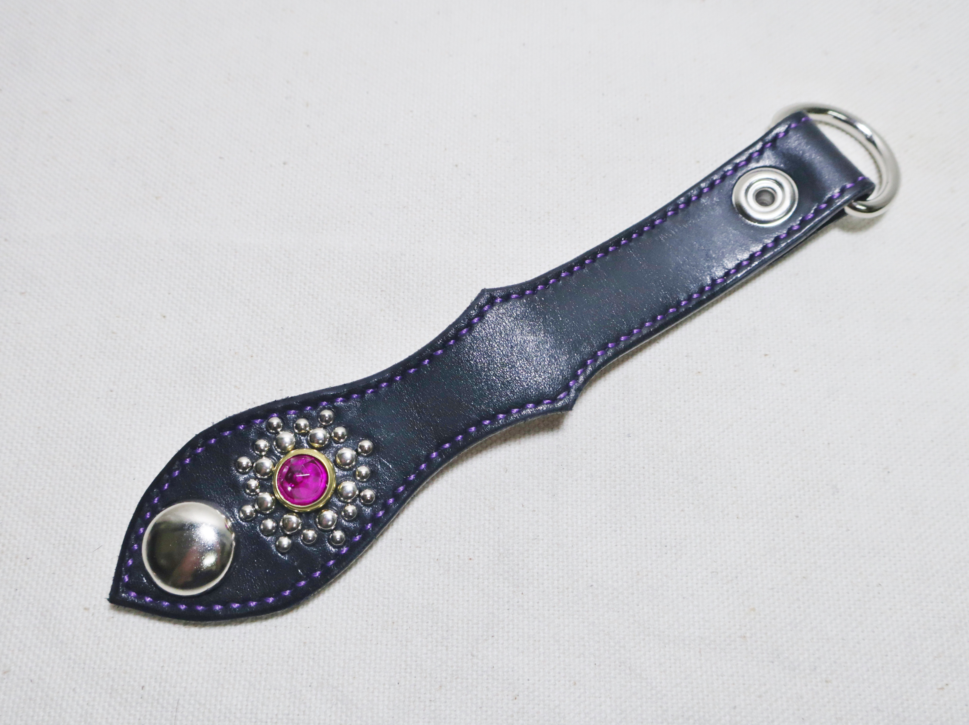 スタッズキーループ サドルレザー レザークラフト 革小物 ベルトキーループ キーリング 手縫 限定品 新品未使用