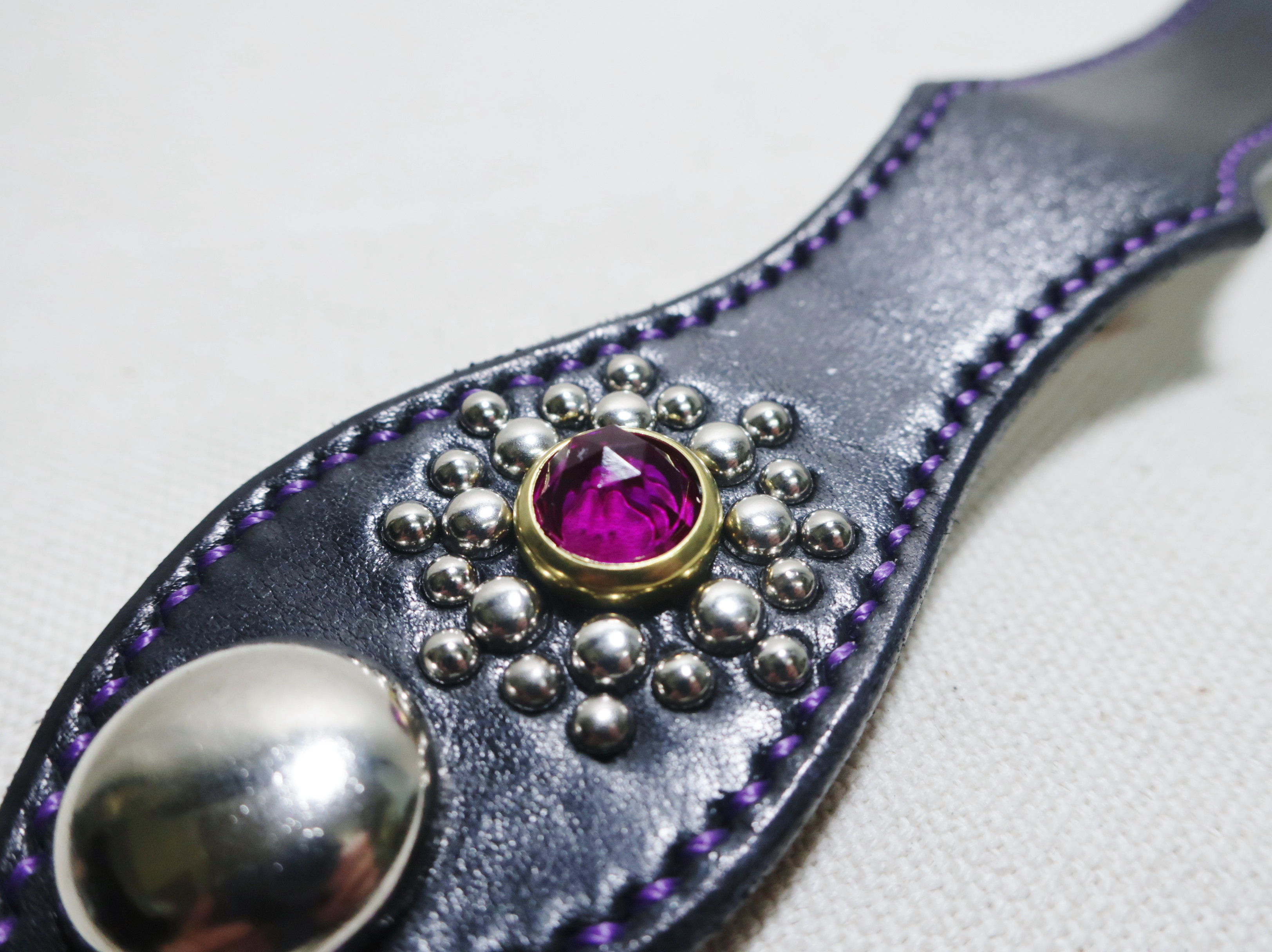 スタッズキーループ サドルレザー レザークラフト 革小物 ベルトキーループ キーリング 手縫 限定品 新品未使用