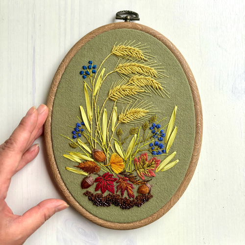 2510-1 刺繍フレーム 秋の実り どんぐり かぼちゃ きのこ ハロウィン 2510-1 刺繍フレーム 秋の実り どんぐり かぼちゃ きのこ