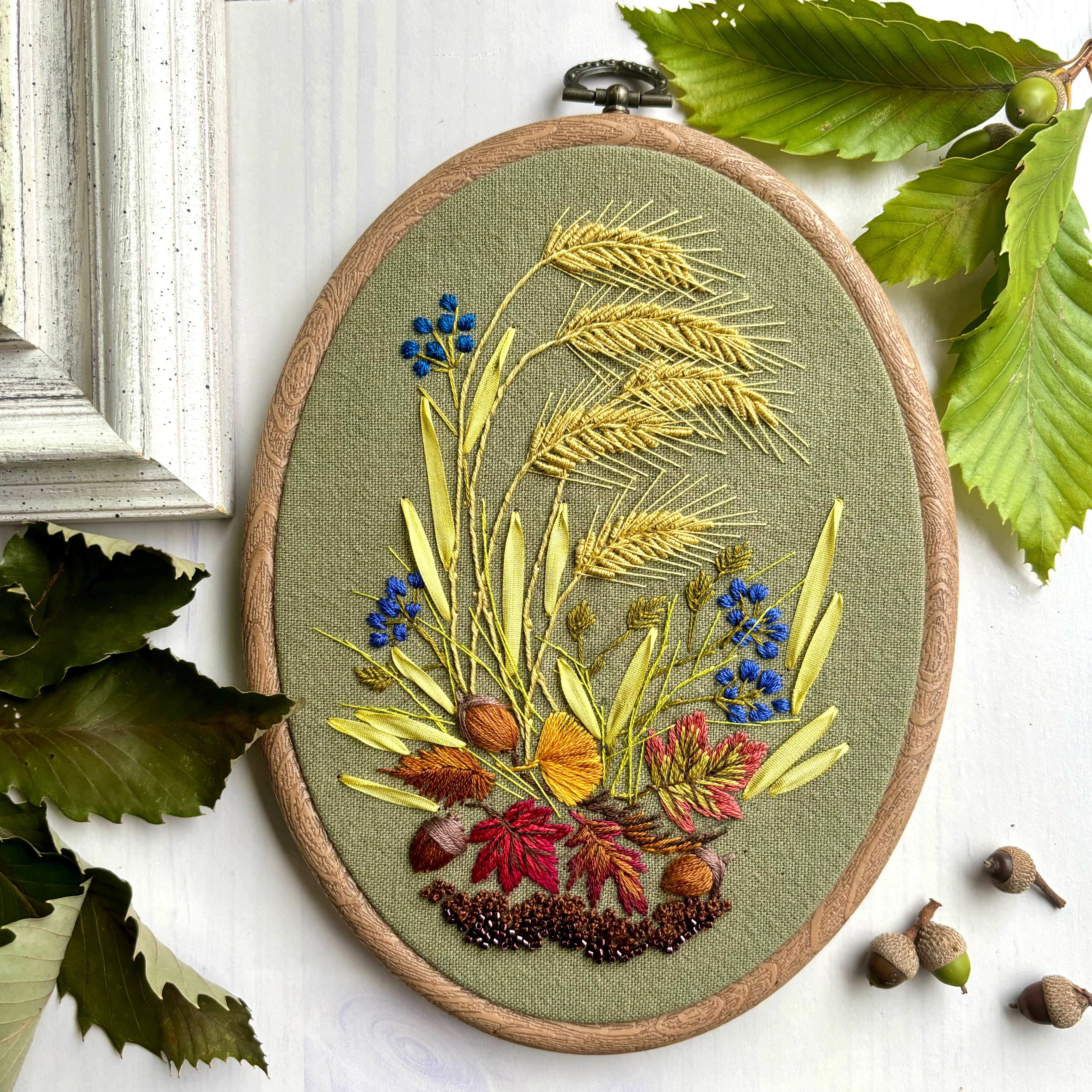 ヨーロッパ式刺繍絵タペストリー: An Autumn Lake 6/21までに! ヨーロッパ式刺繍絵タペストリー: An Autumn Lake