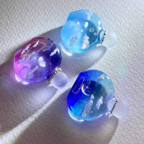 受注制作】幻想レジン-空を詰め込んだミニ香水瓶セット その他置物