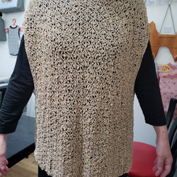 シルク混のシェットランドレース編みのベスト 2枚目の画像