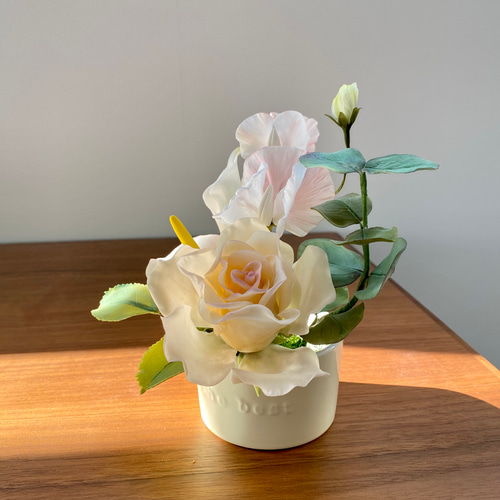 クレイフラワー＊樹脂粘土のお花＊バラのアレンジメント アート