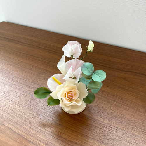 クレイフラワー＊樹脂粘土のお花＊ピンクローズのアレンジメント