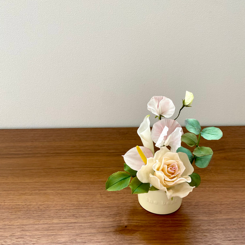 専用　クレイアーティフィシャルフラワー　アレンジメント　樹脂粘土　花 クレイフラワーギフト (@clay.flower.gift) • Instagram photos