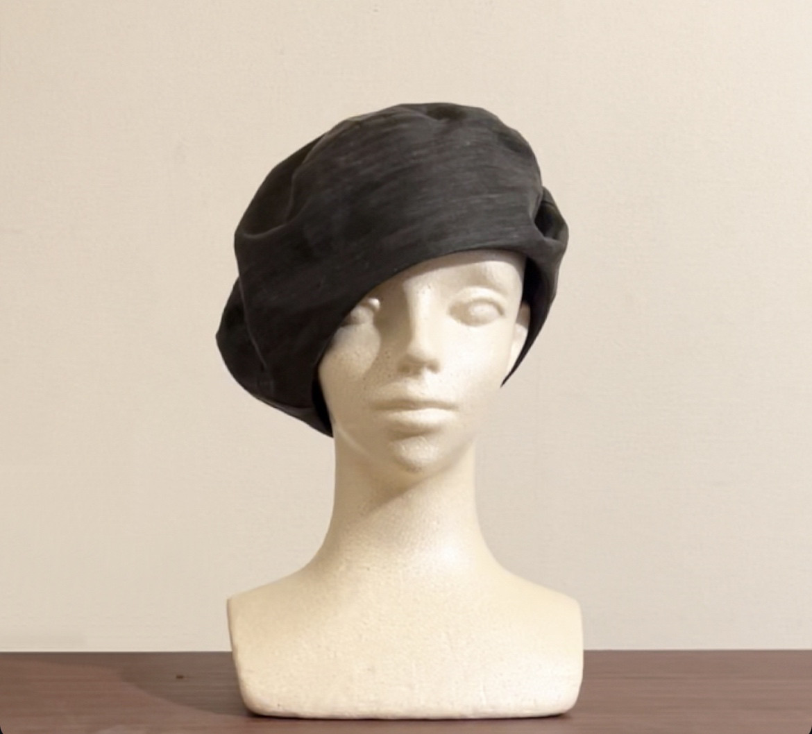 新作‼️ カタチにこだわるベレー帽　和風カーキ色