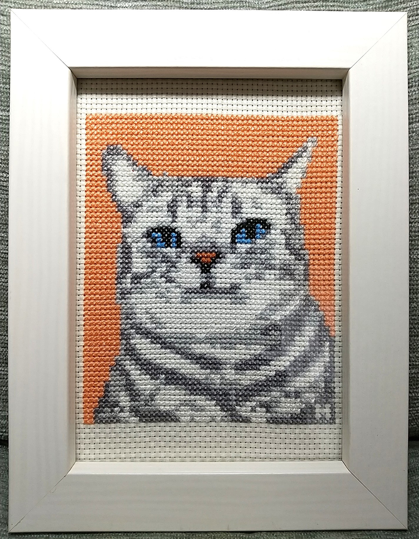 猫　サバトラ　クロスステッチ　フレーム入り　壁掛け　卓上　【HK011】