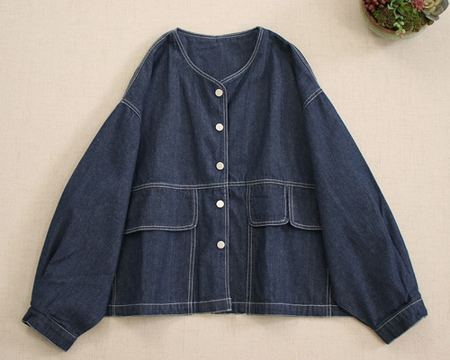 希少　モスキーノ　デニムジャケット　総柄　中綿　金ボタン　ゴールド　ブルー　M 希少 モスキーノ デニムジャケット 総柄 中綿 金ボタン ゴールド