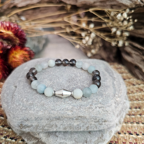 オプシディアン アクアブルー 高級時計を巡る旅 第79回：アクアブルーの文字盤でエレガンスを高めた