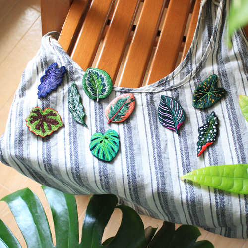 観葉植物の刺繍ブローチ ブローチ Ami 通販 18173088｜Creema